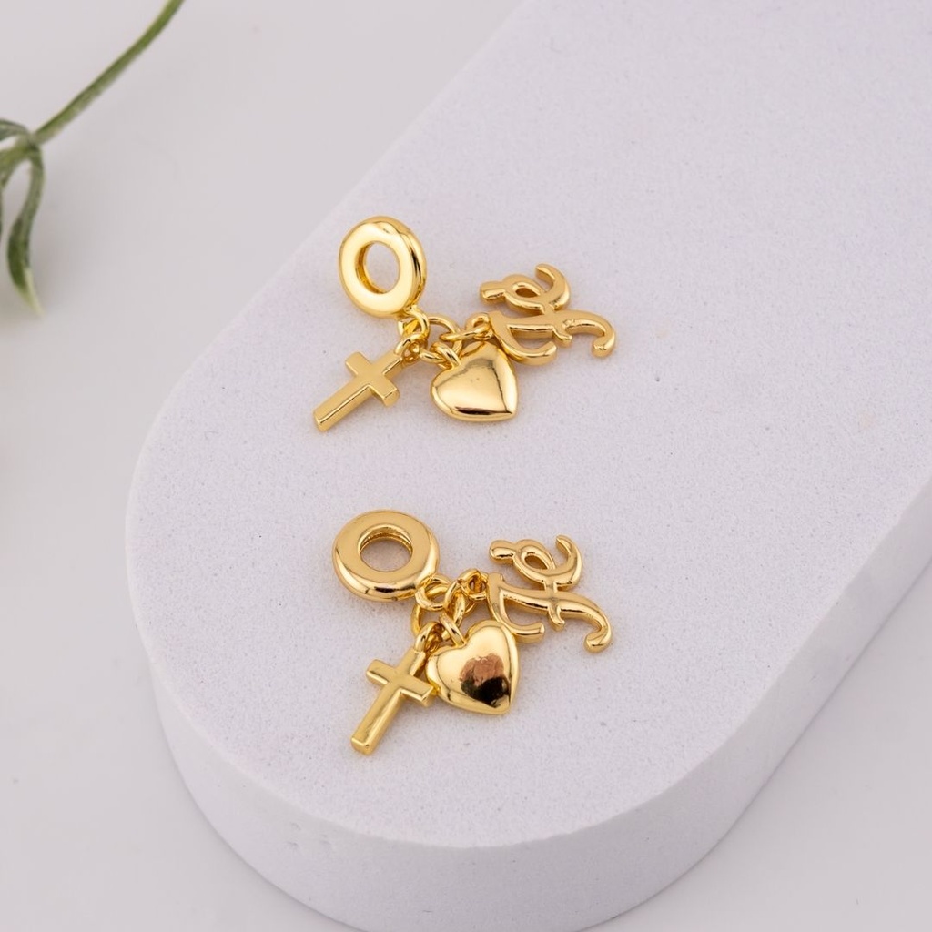 Charm religioso baño 18k