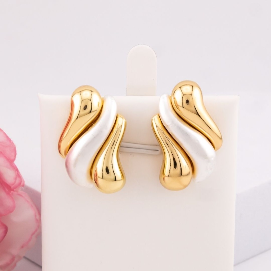 Aretes solidos doble color baño 18k