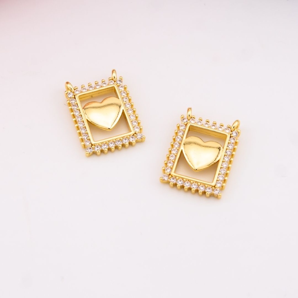 Dije escapulario con zirconias baño 18k