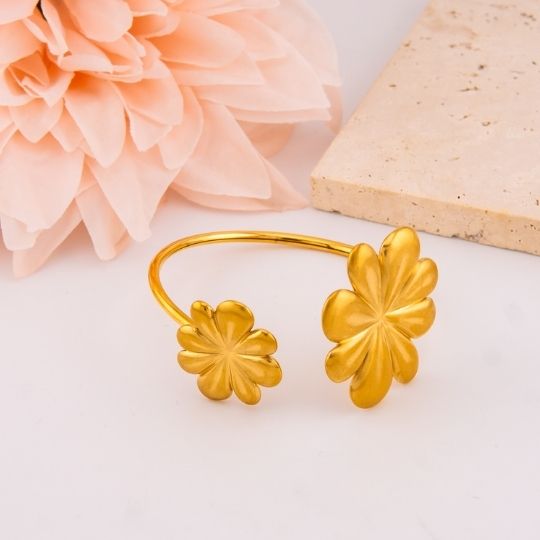 Brazalete de flor en acero inoxidable 