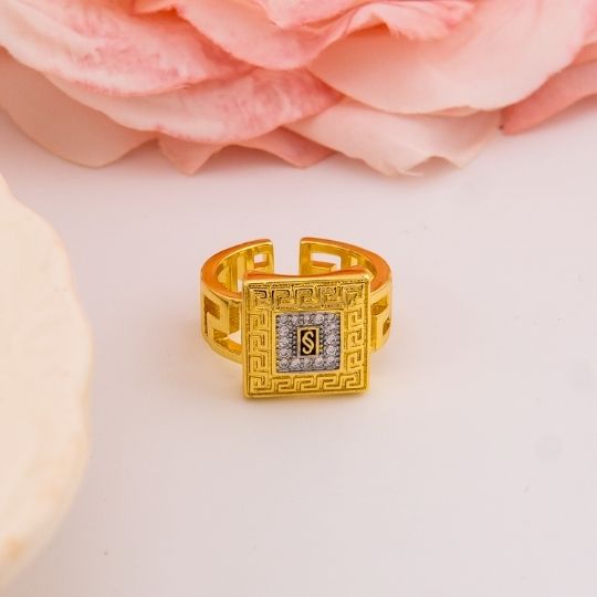 Anillo chunky de marca doble tono baño 18k