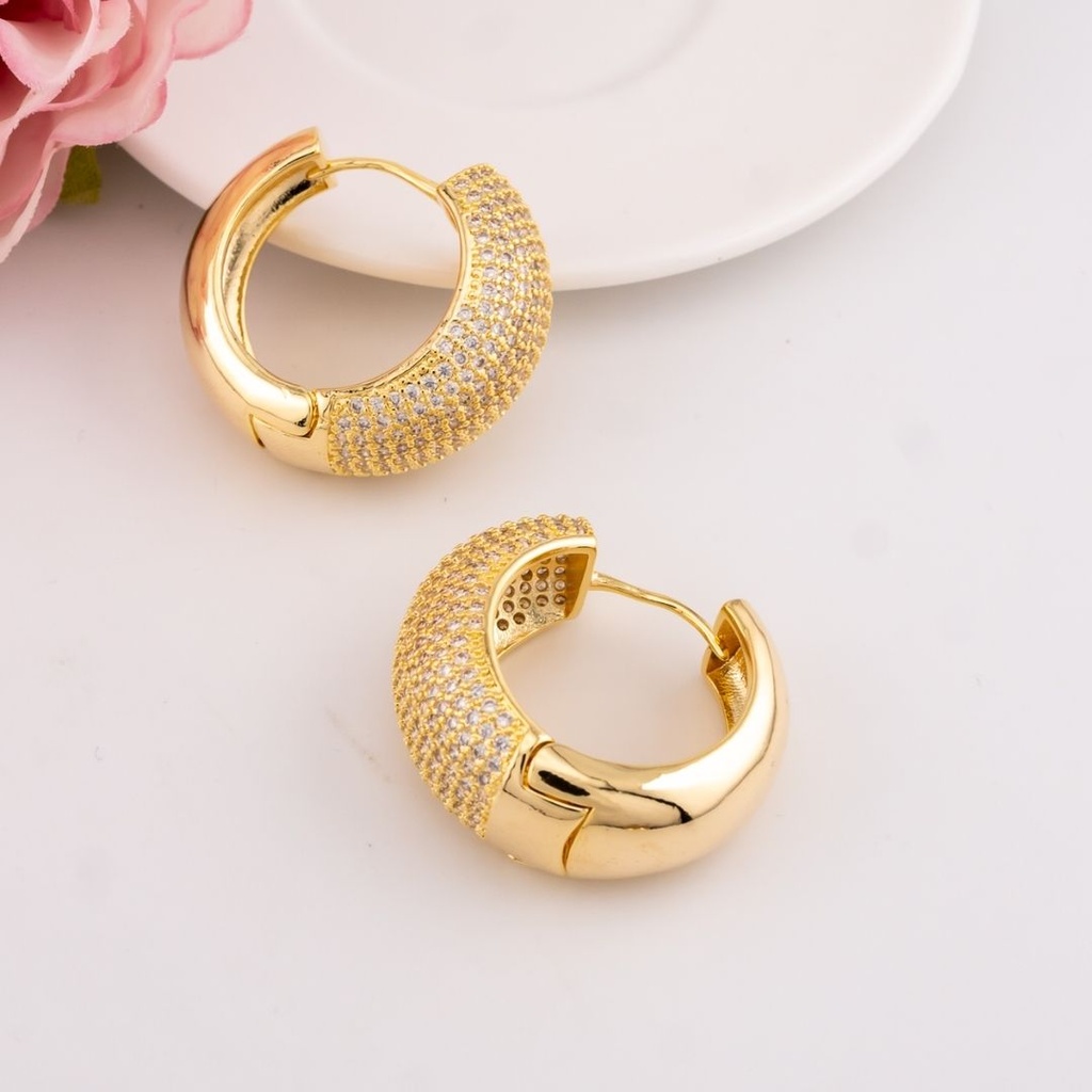 Argollas con zirconias baño 18k