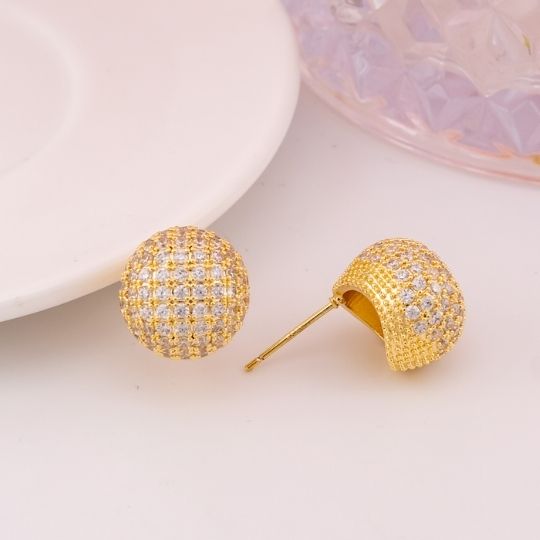Aretes stud con zirconias baño 18k