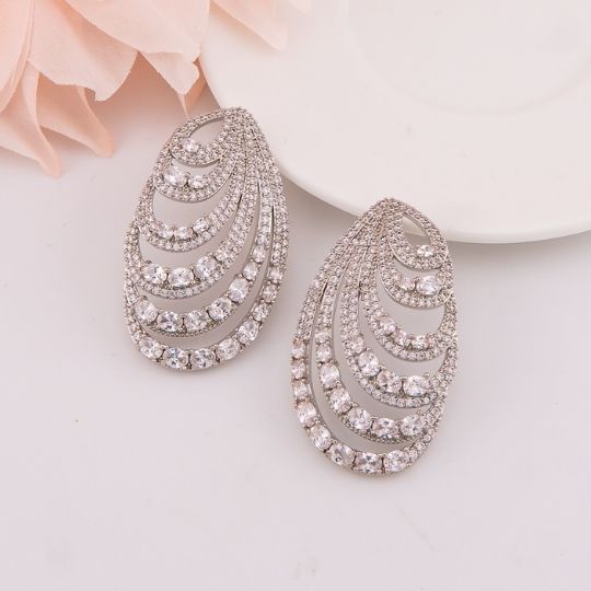 Aretes fancy con zirconias pin de plata hipoalergenico baño 18k