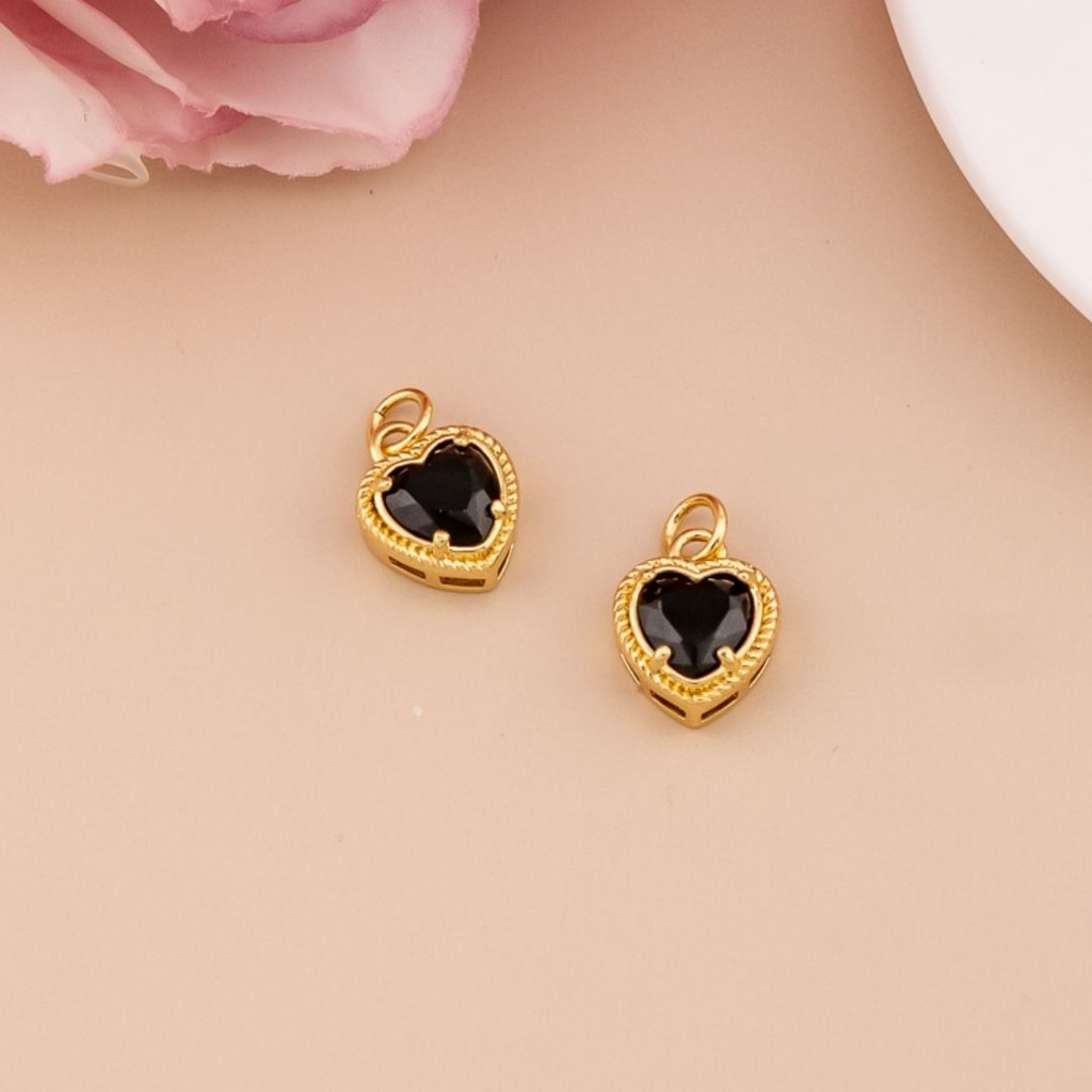 Dije de corazon baño 18k negro