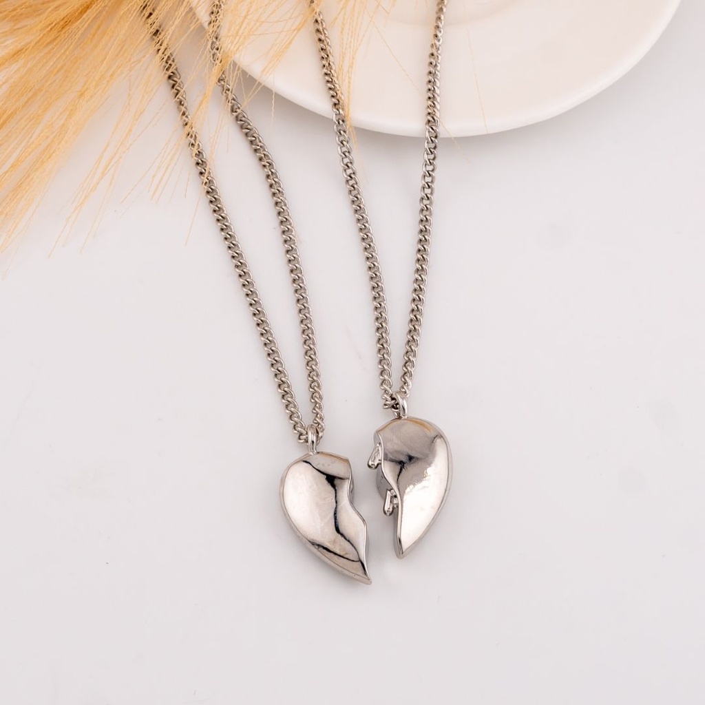 Set de 2 collares de corazon para compartir de marca baño 18k plat