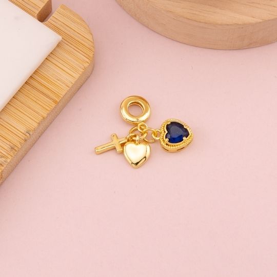 Charm con tres colgantes baño 18k