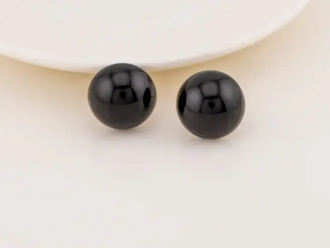 Aretes stud redondos 14mm baño 18k