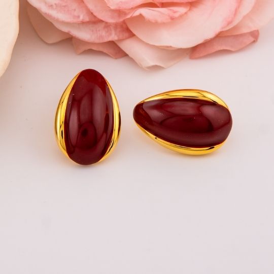 Aretes stud de gota esmaltados baño 18k