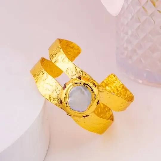 Brazalete perla engastada