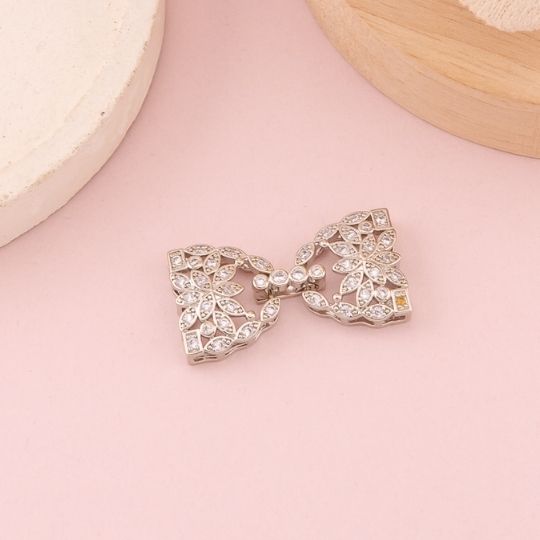Broche fancy en micropave