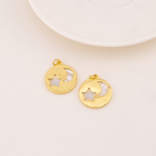 Dije redondo luna y estrella con concha nacar baño 18k