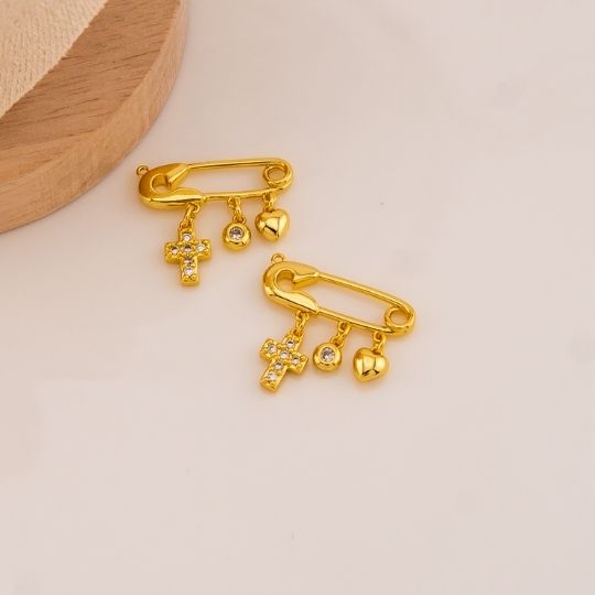 Dije de gancho con colgantes en micropave