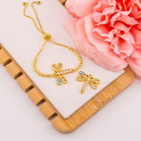 Enlace de libelula en micropave