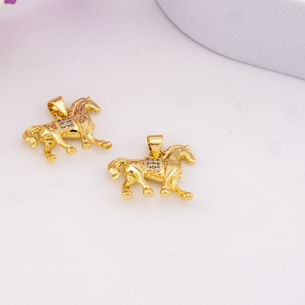 Dije de caballo con zirconias baño 18k