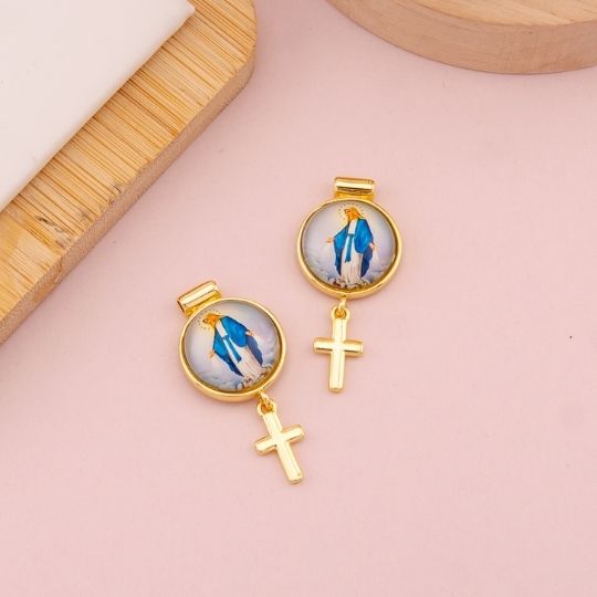 Dije medalla religiosa con colgante de cruz baño 18k