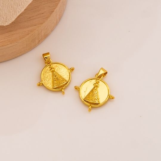 Dije medalla religiosa para bordar baño 18k