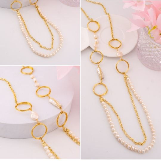 Collar estilo camisero doble con perlas de rio y barrocas baño 18k
