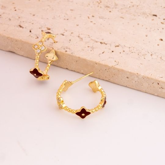 Argollas de trebol esmaltadas y zirconias baño 18k