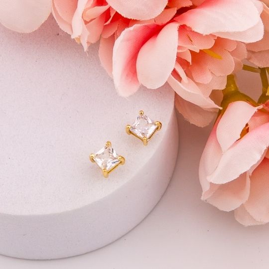 Piercing cuadrados baño 18k
