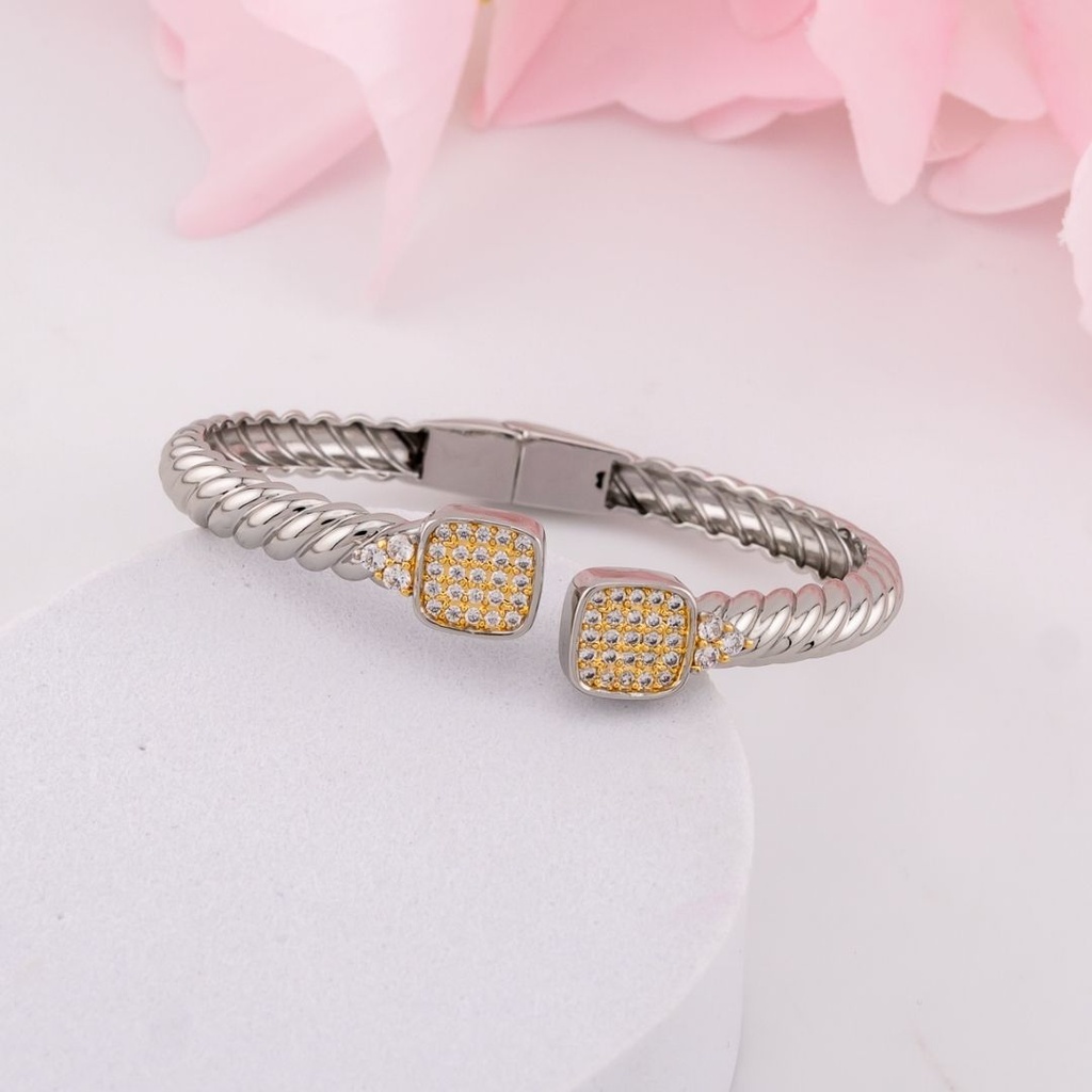 Brazalete con zirconias baño 18k plat