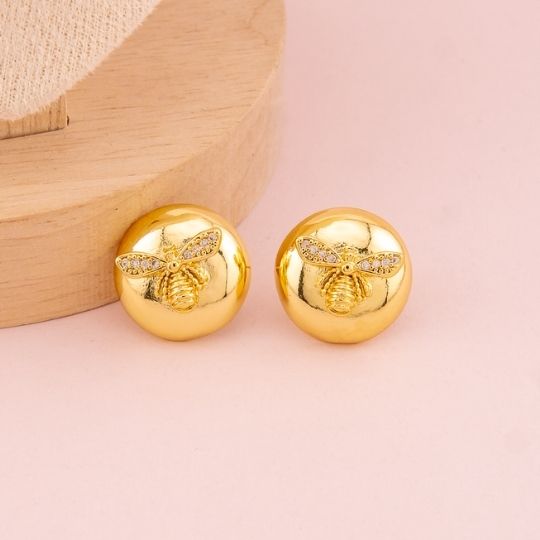 Aretes redondos con abejita con zirconias baño 18k