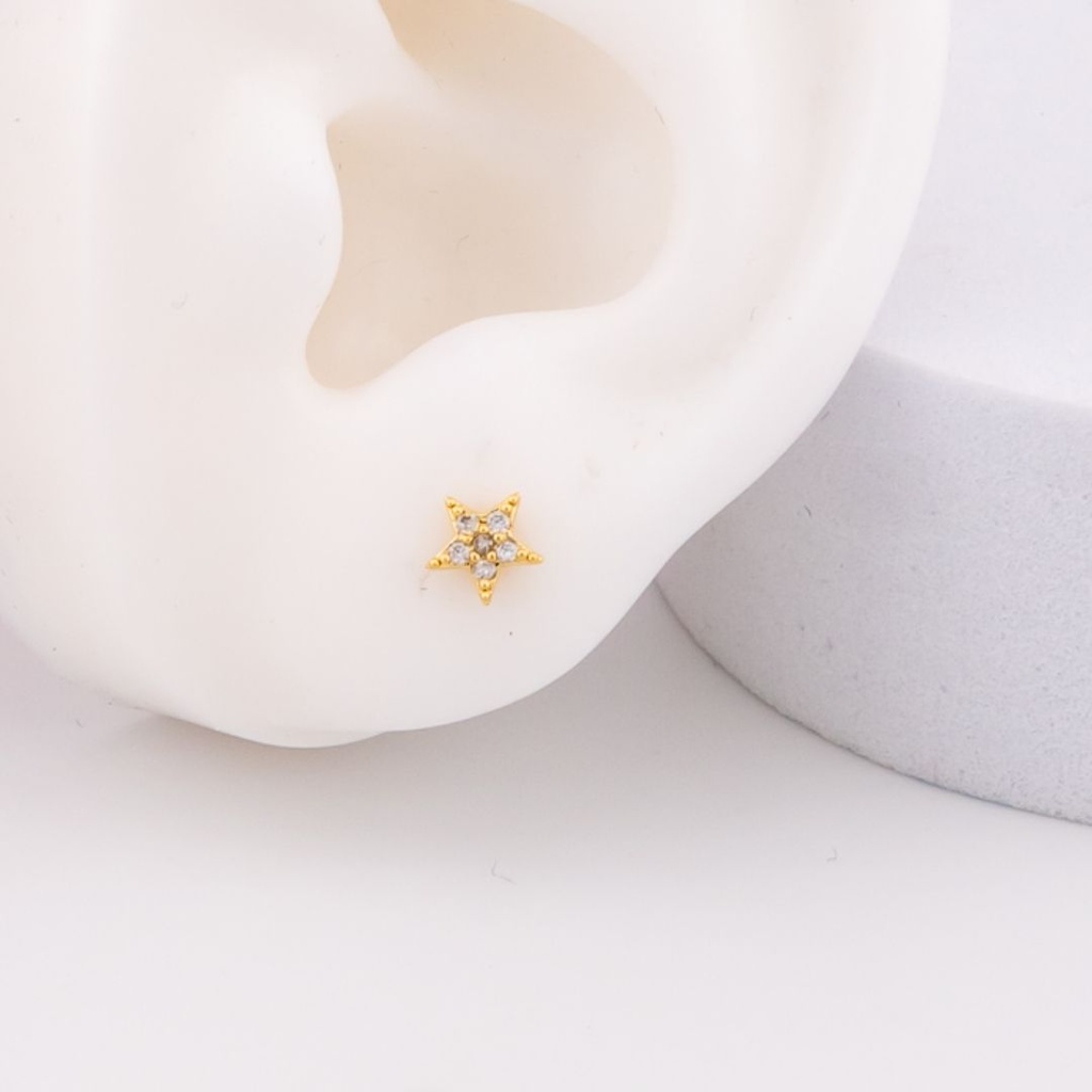 Piercings de estrella con zirconias baño 18k