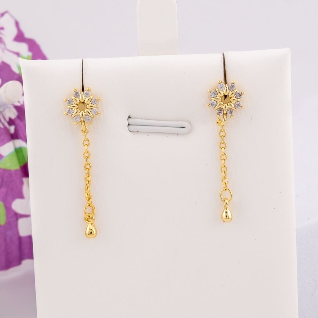 Piercings colgantes de flor con zirconias baño 18k