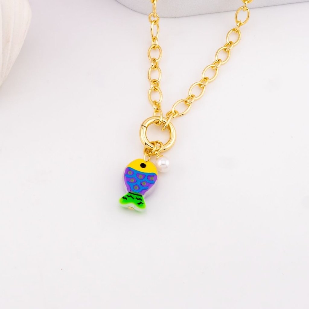 Collar con colgante de pez baño 18k