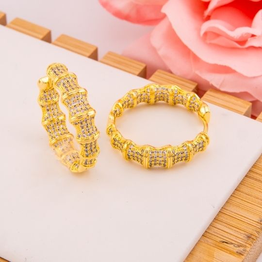 Argollas con zirconias baño 18k
