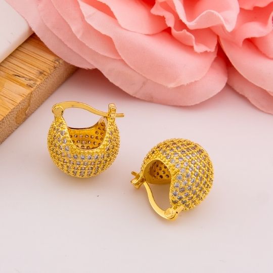 Argollas con zirconias y baño 18k