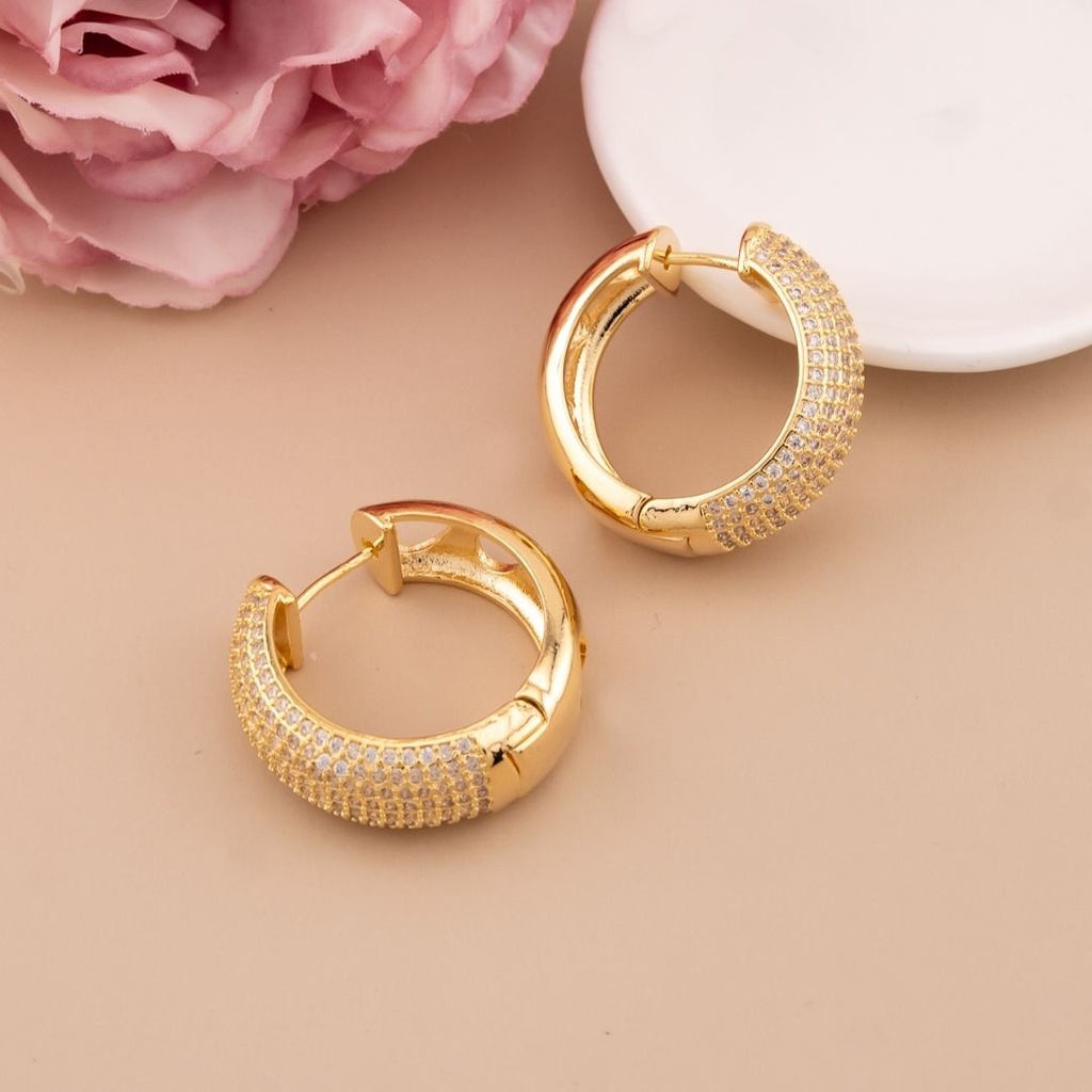 Argolla chunky con zirconias baño 18k