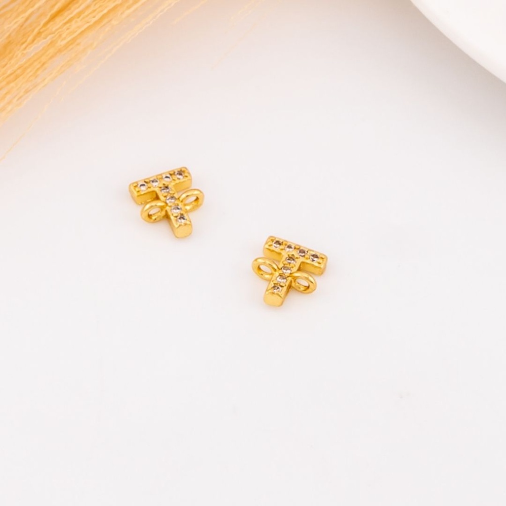 Enlace de inicial con zirconias baño 18k