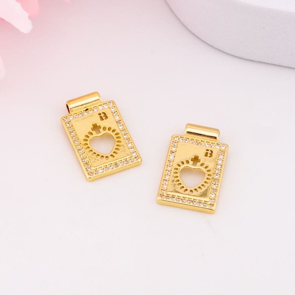 Dije escapulario con zirconias baño 18k