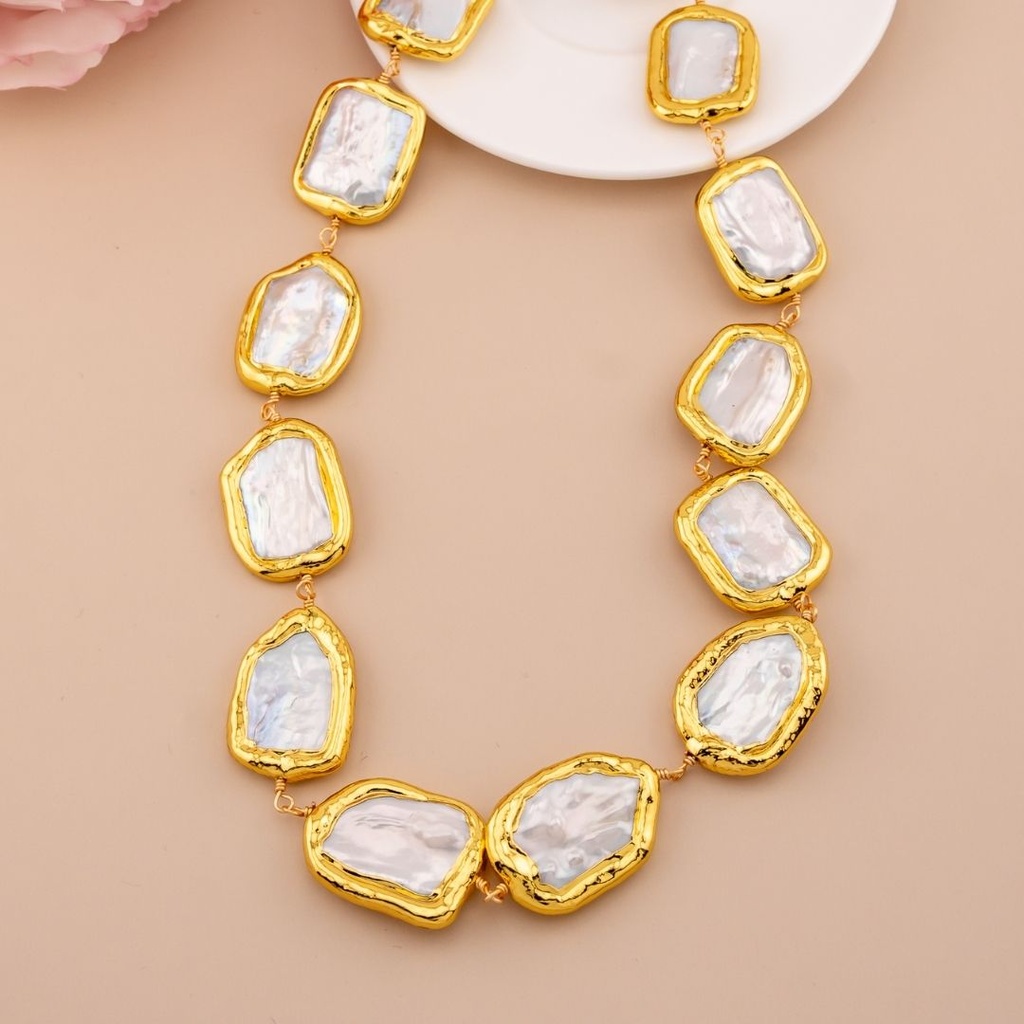 Collar de perlas barrocas engastado en Goldfilled