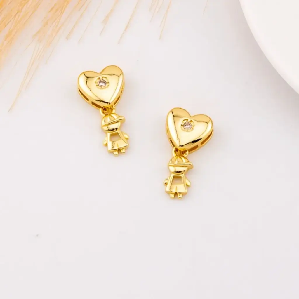 Dije de corazon con colgante de niño baño 18k