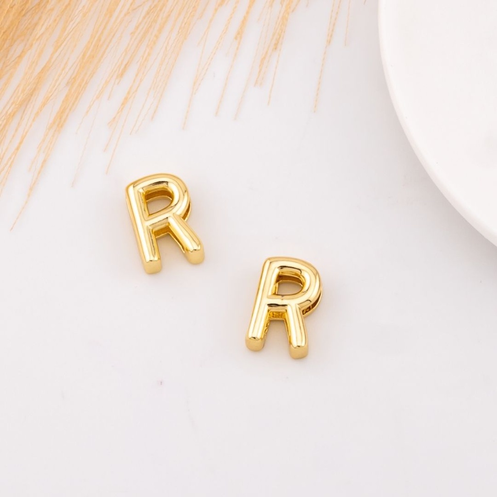 Separador de letra plana baño 18k Letra R