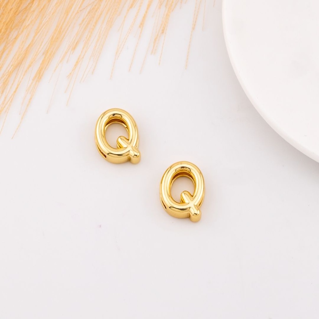 Separador de letra plana baño 18k Letra Q