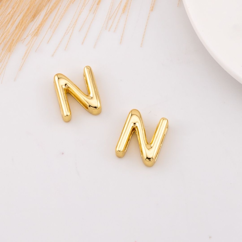 Separador de letra plana baño 18k Letra N