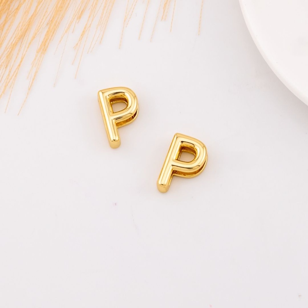 Separador de letra plana baño 18k Letra P