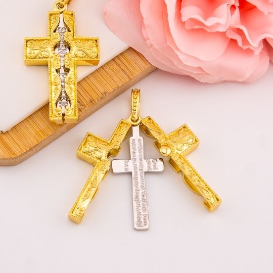Dije de cruz con mensaje oculto doble tono baño 18k