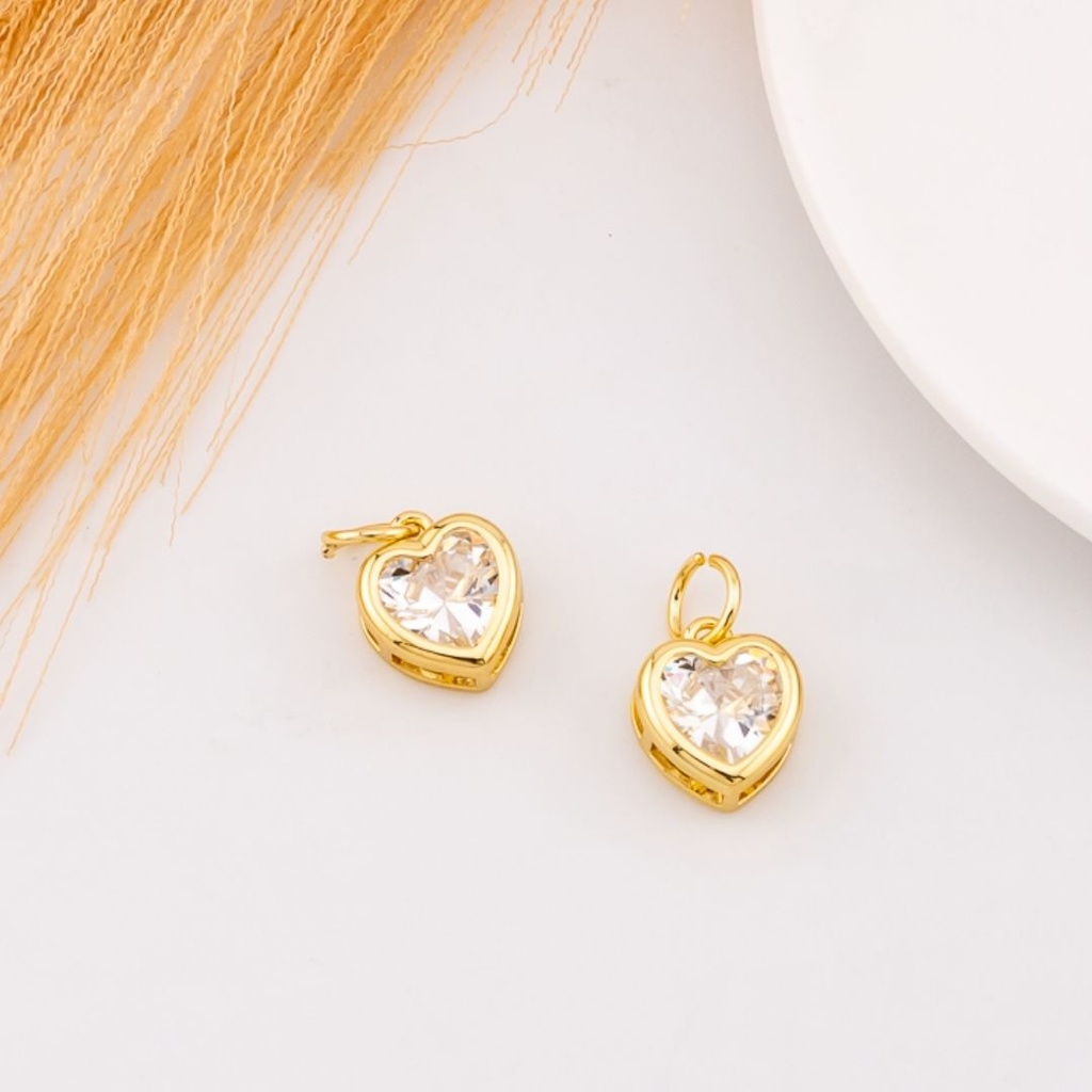 Dije de corazon con zirconia baño 18k