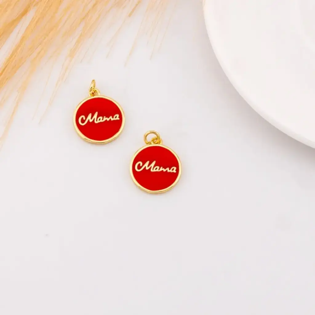 Dije redondo esmaltado de MAMA baño 18k18k  