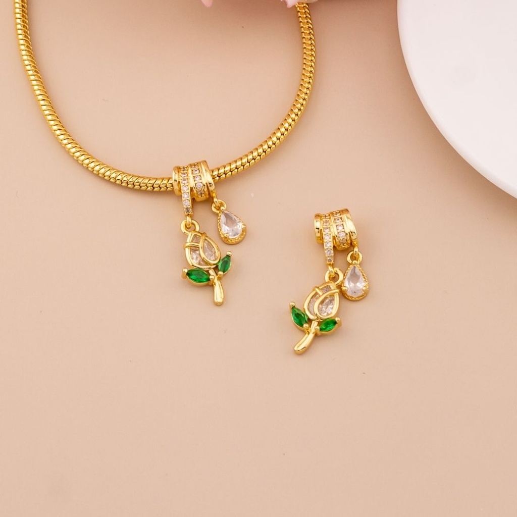 Charm de tulipan baño 18k AB