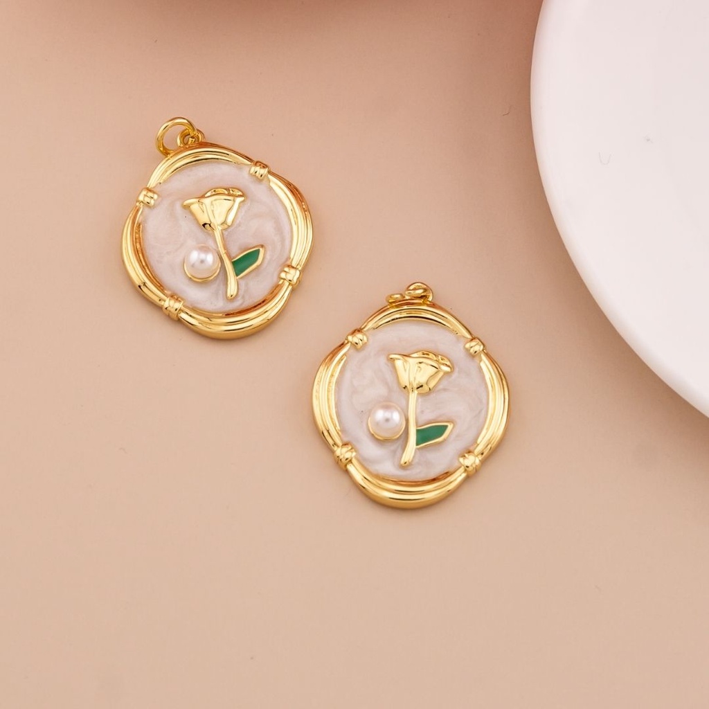 Dije de tulipan esmaltado baño 18k