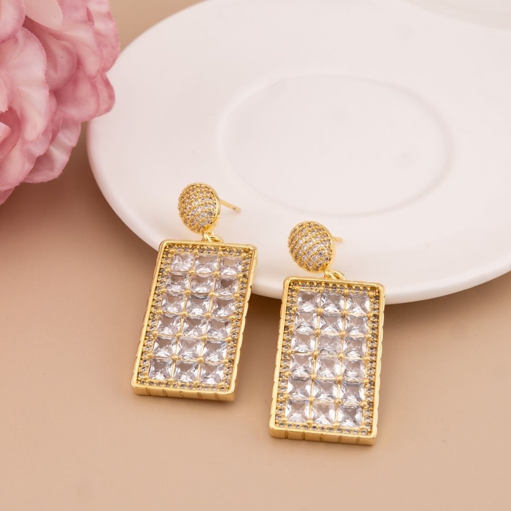 Aretes colgantes con zirconias baño 18k