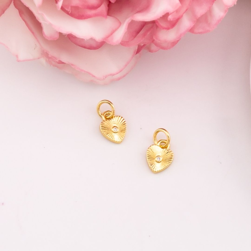 Dije de corazon mini con zirconia baño 18k