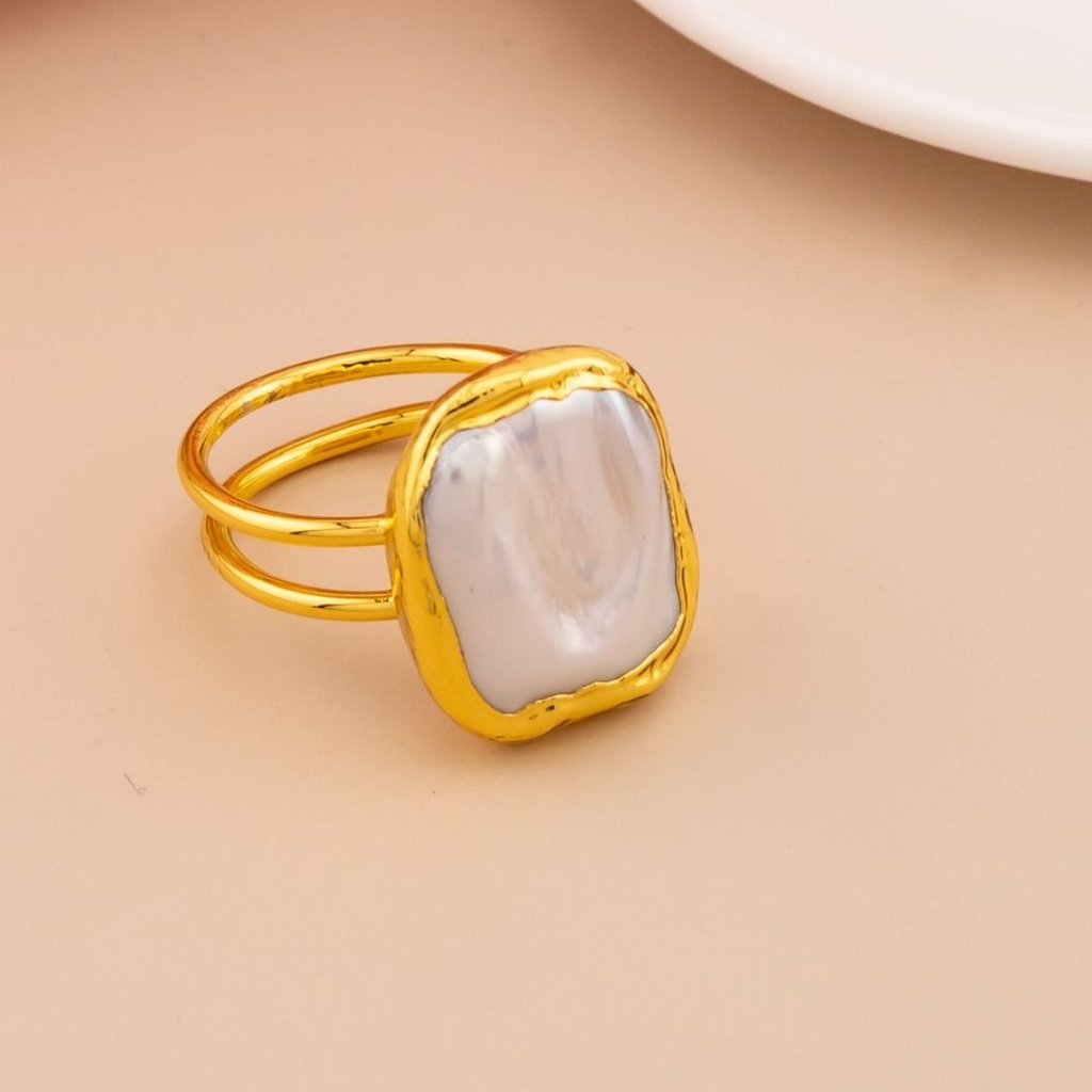 Anillo de perla barroca engastado en Goldfilled