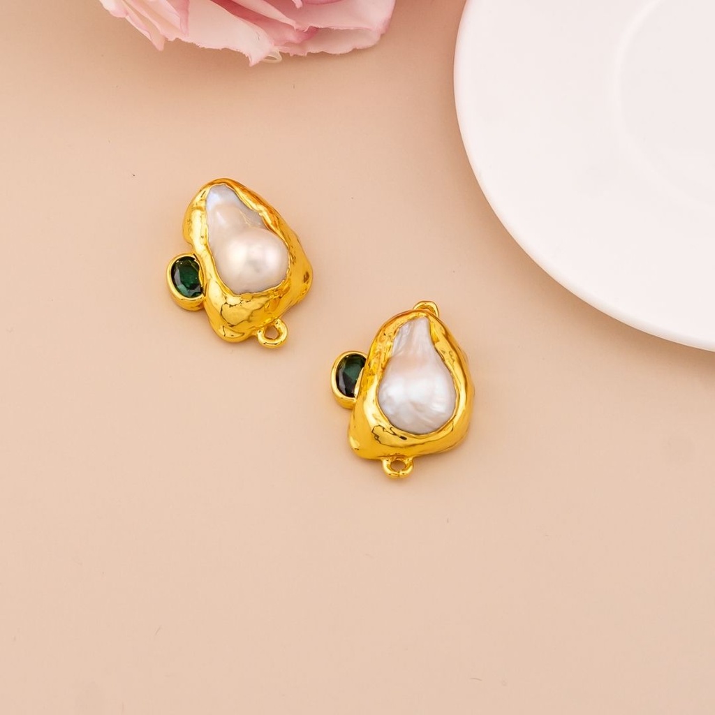 Enlace de perla barroca con zirconia engastado en Goldfilled