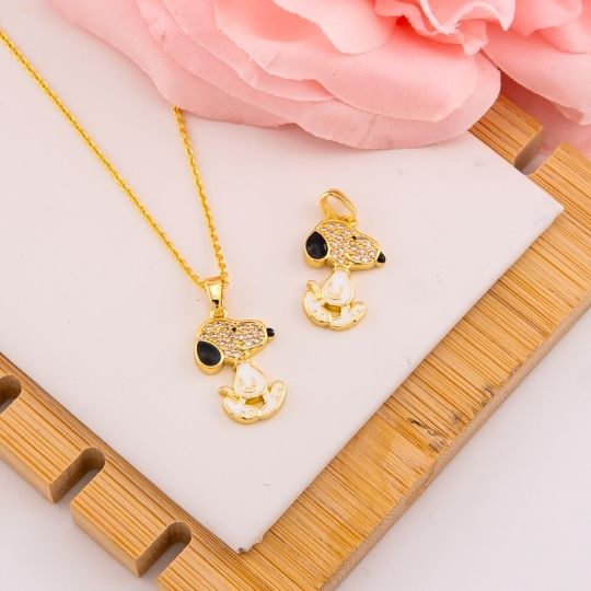 Dije de Snoopy con micropave